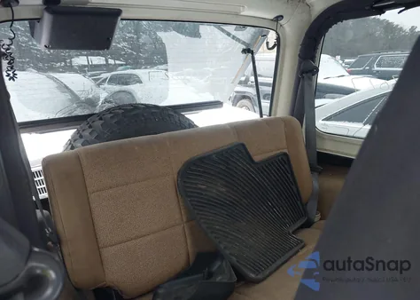 1997 Jeep Wrangler Se z USA, uszkodzony, nr VIN 1J4FY29P6VP451943